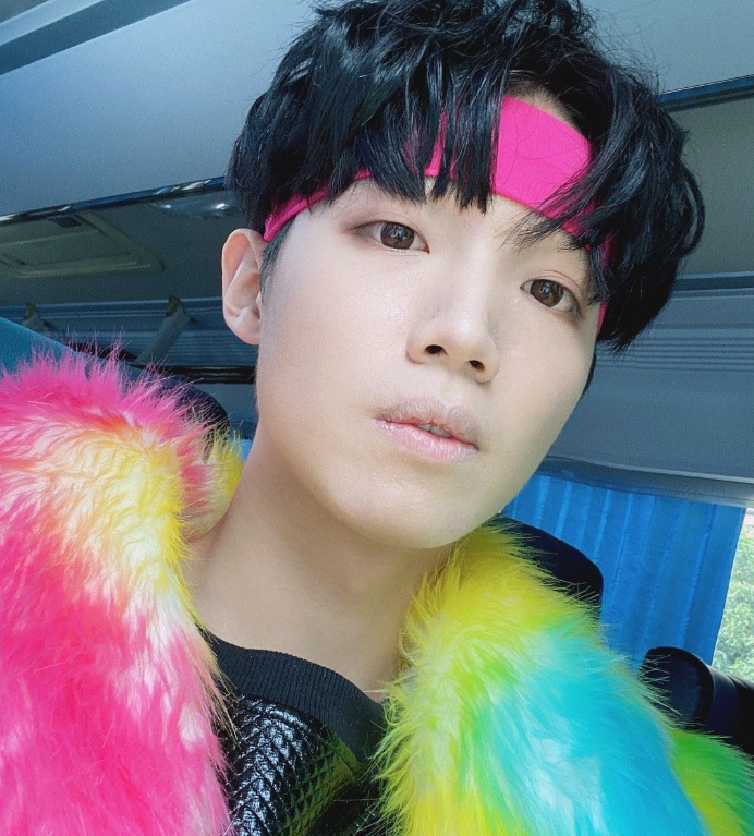 中国新说唱|《中国新说唱》开录,暴扣哥一身彩虹貂实力抢镜,录制规矩惹爆笑