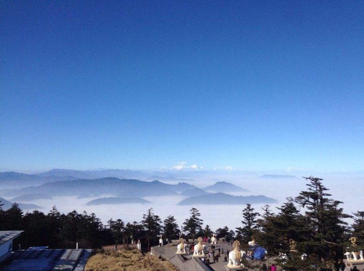 【】中国十大名山，此生必要，打卡一个！