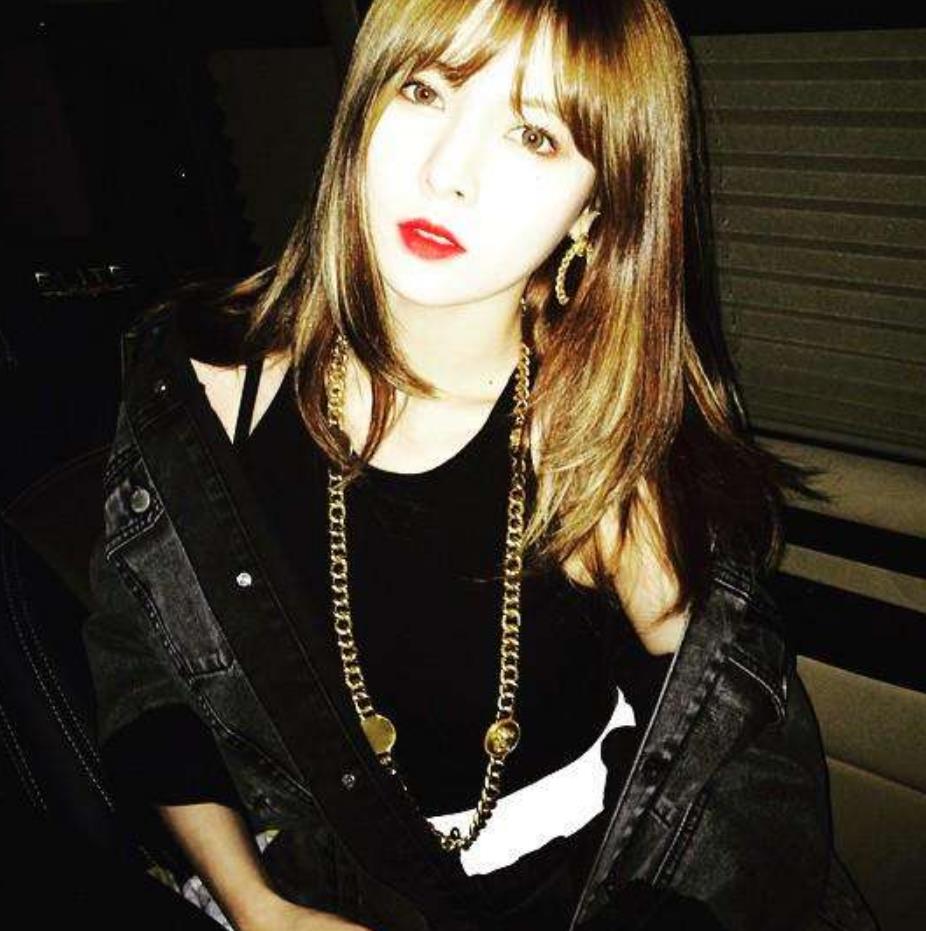 郑秀妍|朴信惠男友,泫雅男友,李惠利男友,看到郑秀妍:我连了周震南的网?