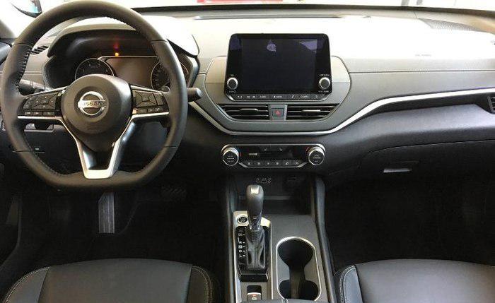 日产天籁|开完马自达阿特兹，再换了日产天籁，对比差距，车主：差距显然