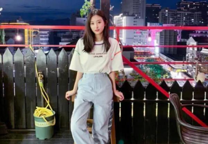 杨璐|本以为是众星捧月，原来现实生活中地位这么低？