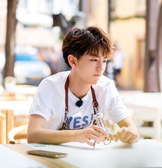 『赵丽颖』赵丽颖被曝加盟综艺节目，节目嘉宾阵容也被放出，全是知名明星！