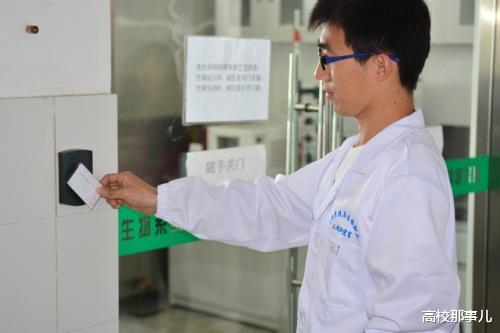 「人力资源管理」大学专业怎么选，这几个专业看似高大尚，未来就业却迎来问题