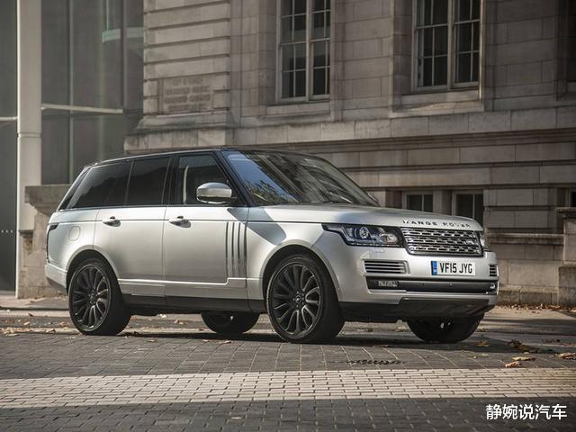 「收费站」200万路虎过收费站，打开车门的一瞬间，收费员直接吓哭了