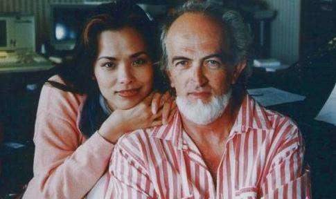 「韦唯」曾是乐坛天后,巅峰时期选择和外国人结婚,如今成为单亲妈妈