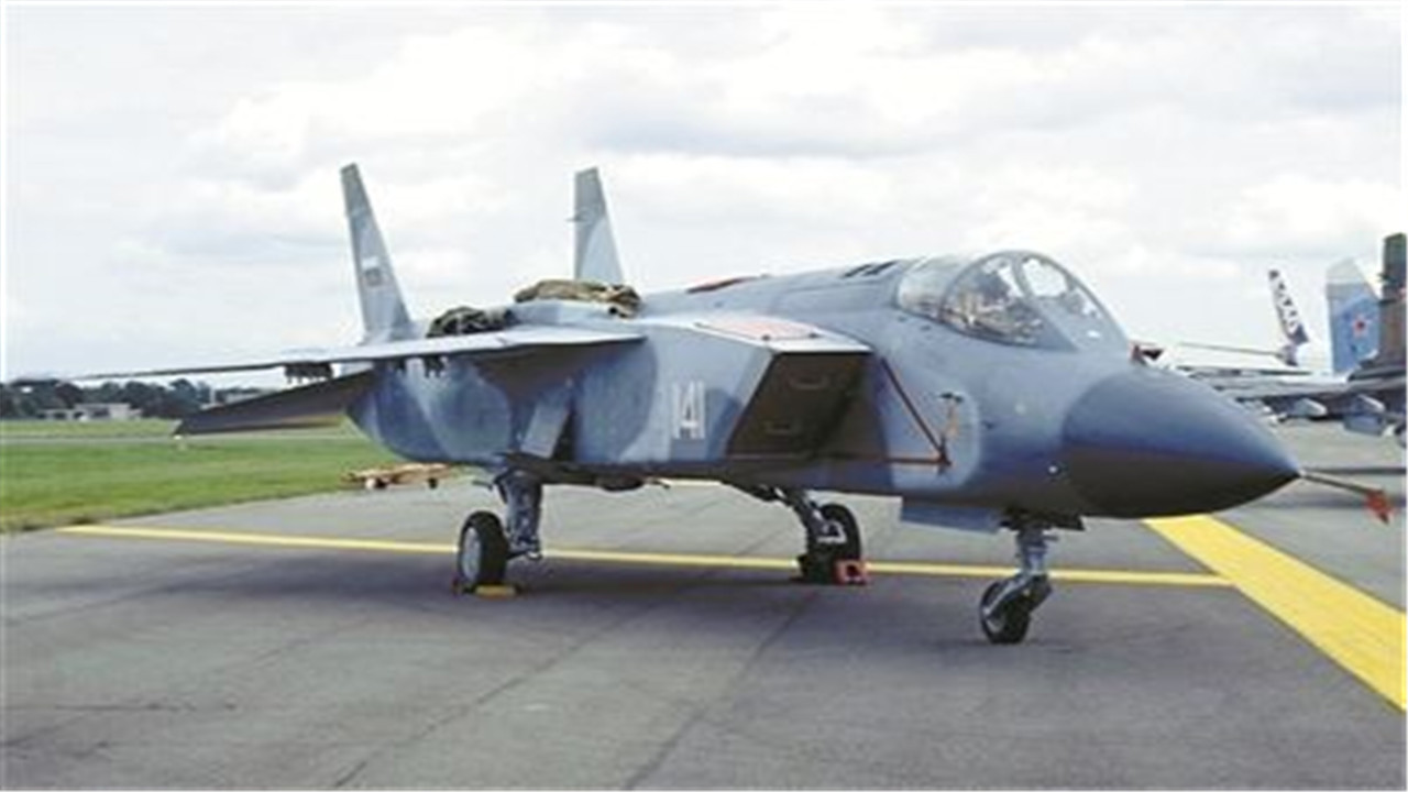 『巴基斯坦』俄主动赠F35发动机技术，还帮研发垂直起降战机，歼31是很好的选择