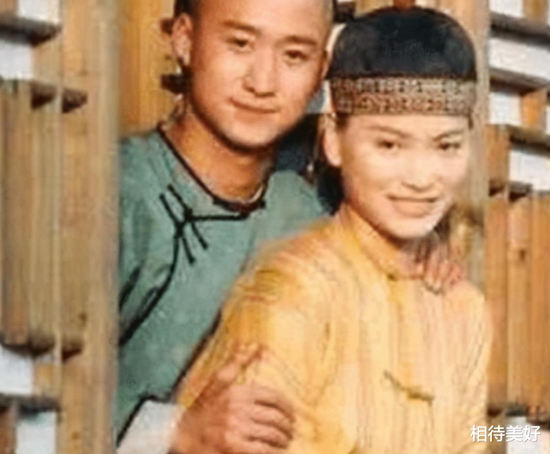 吴京|她在吴京最落魄的时候甩了他，转身嫁入豪门，如今被嘲卖鱼维生