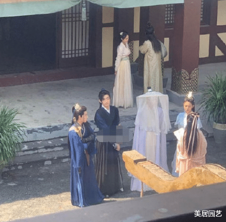 罗云熙：《皓衣行》开机，楚晚宁3套造型紫衣师尊最惊艳，看到薛蒙的龙城：稳了