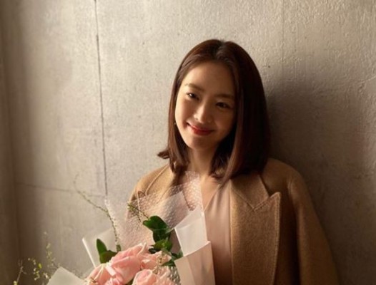 贝斯|李沇熹婚后首次公开近照 被誉为SM颜值扛把子 13岁因出众外貌入行