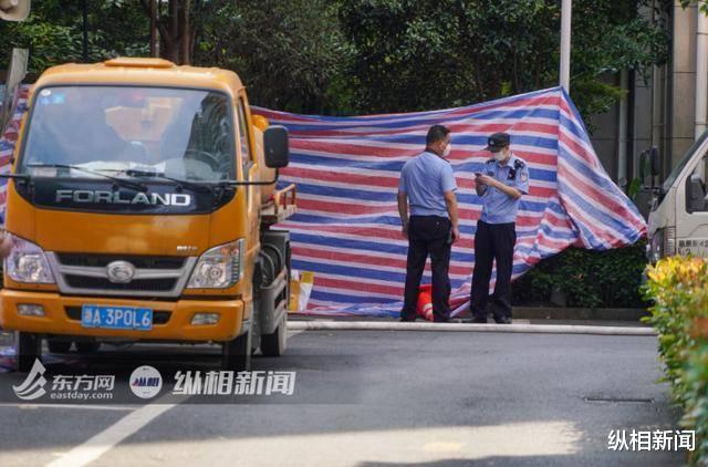 纵相新闻|从“好老公”到杀妻嫌疑人，“演技满分”的许某某如何一步步败露？