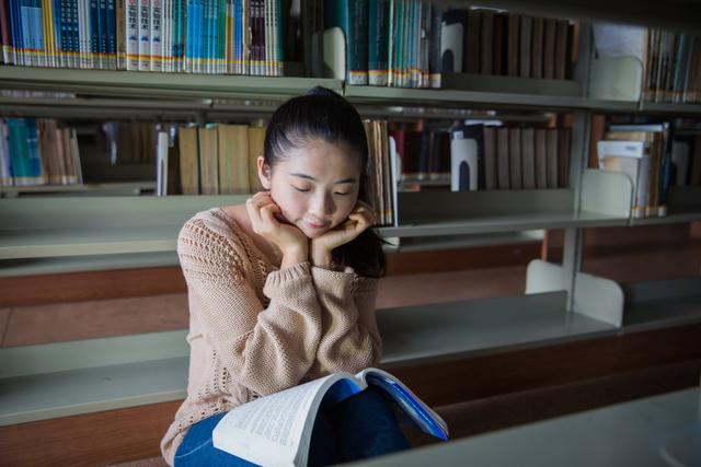 『中国政法大学』“1.2+6.8=8”被老师打叉，宝妈不服质问，老师的回答让她懵了