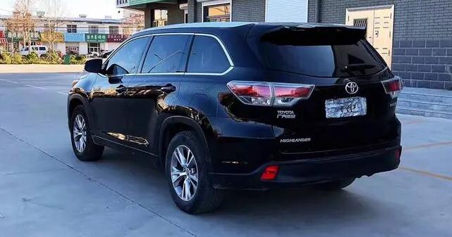 #丰田汉兰达#最便宜的丰田汉兰达提车！外观比途昂大气，油耗表现最给力！