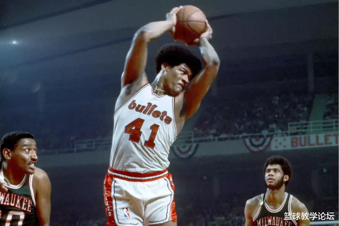 塞尔■又一NBA巨星去世！菜鸟赛季就拿MVP！中国人民的老朋友走了