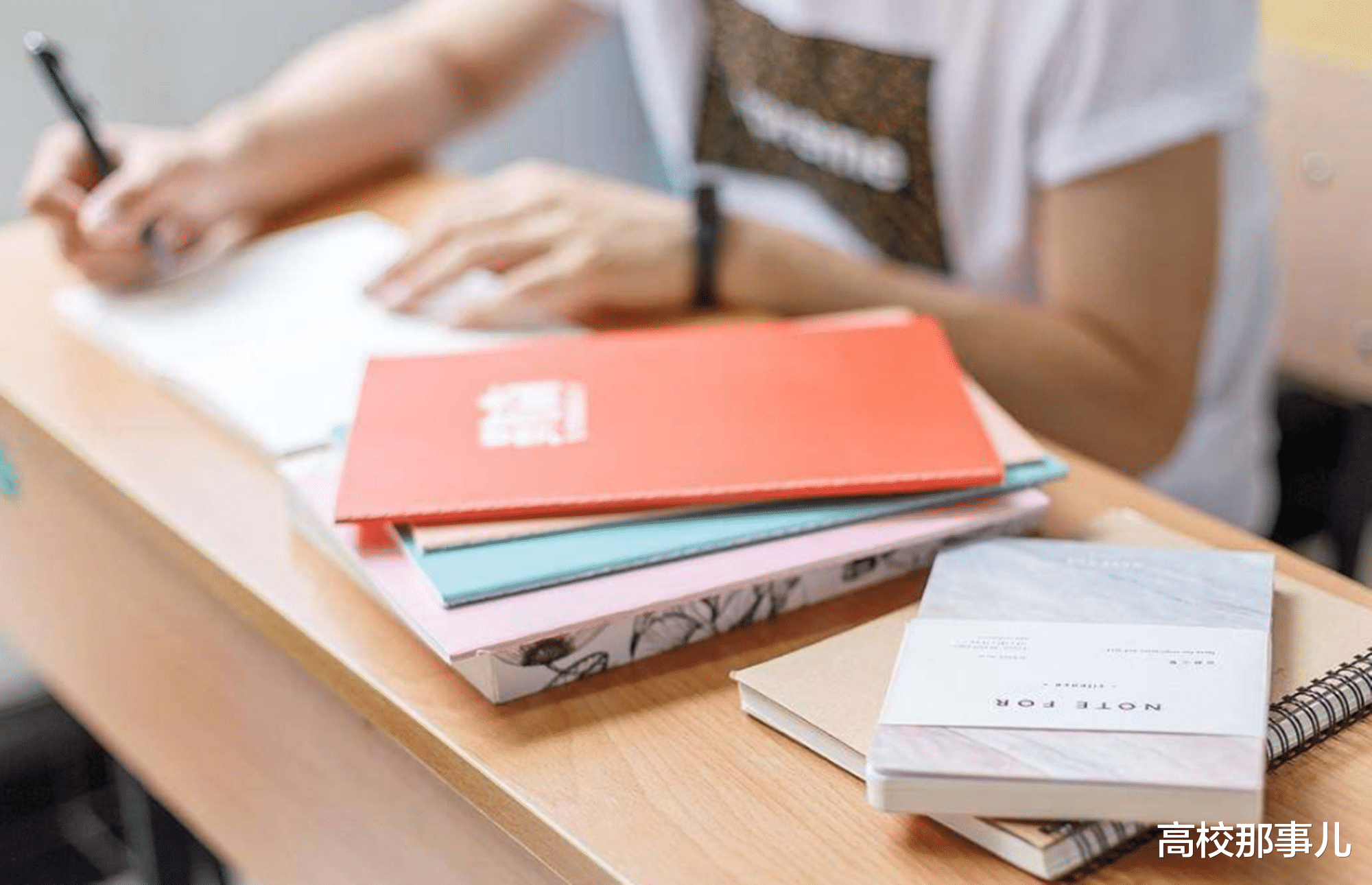 『考研』研究生求学读研的这3年需要做什么?研三学姐学长告诉你