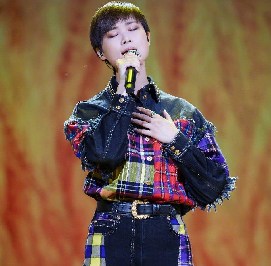 「华晨宇」李宇春帮唱华晨宇，顶流合体无人能敌，周深请来新裤子，所向披靡