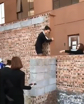 整容@“老婆前段时间吵着整容，现在整容了，吵着要离婚”网友一语道破梦中人