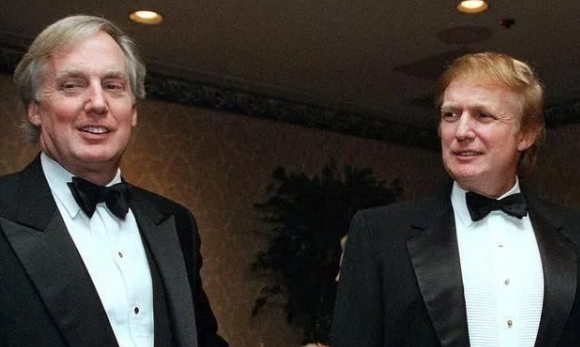 白宫|白宫发表声明:罗伯特·特朗普去世 他女儿曾劝说总统辞职