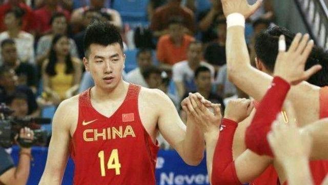 『中国男篮』男篮最强阵容即将呈现！三大悍将满血归来，杜锋离复苏只差一人？
