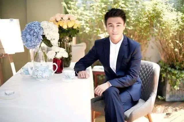 张云雷▲赌王讣闻曝光,多个17子,四太梁安琪转正,奚梦瑶名字醒目