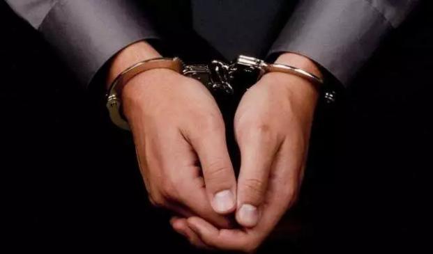 话晴空|重庆男子出狱11天捅杀法官、狱警！被执死刑，1/3的人生都在坐牢