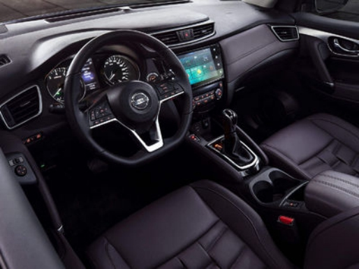 【学车】15万购车预算的话，到底选新思域还是新轩逸？