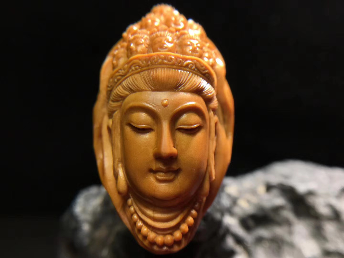 [橄榄核雕]百匠诀核雕-橄榄核雕人物开脸怎么看？