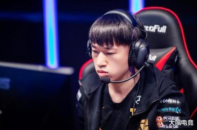 RNG:小虎直播房管“杀疯了”,一秒五封,7天禁言套餐你值得拥有