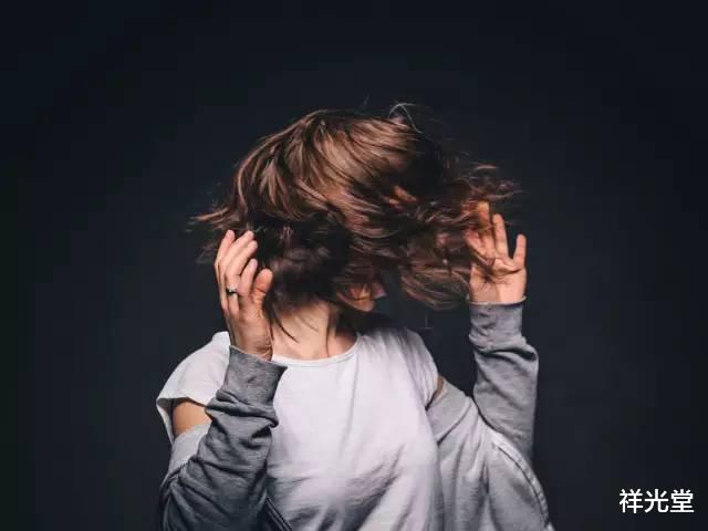 [肝硬化]“老得快”的女人，一般4个行为很明显，你若一个没有，偷着乐吧