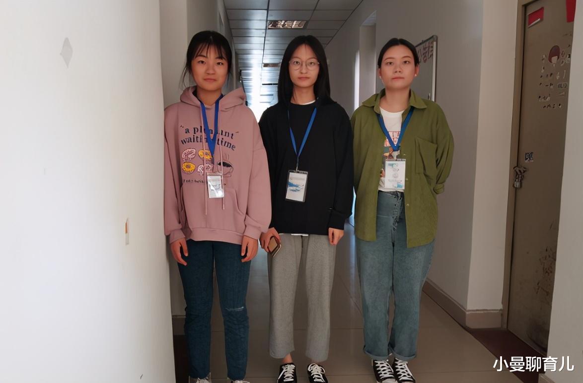 大学|同样是学生会查寝，大一“嚣张”，大三“乖”，看到大四：太可怜