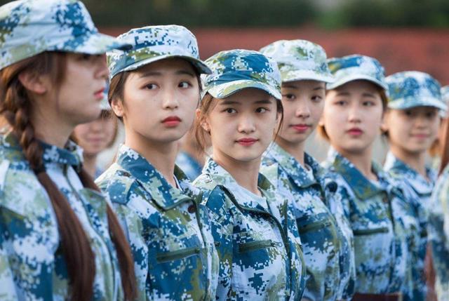 大学|大一新生开学带啥去报到，过来人的“8带3不带”，你需要知道