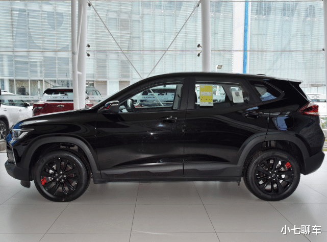 雪佛兰Trax|专为年轻人打造的“黑武士”,配大尺寸全景天窗,油耗5.1L,9.99万起