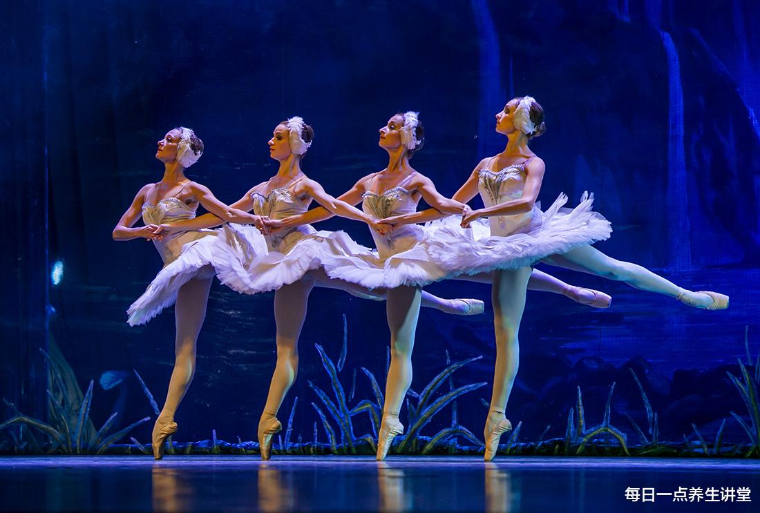 「海豚」每天坚持在睡觉之前靠墙抬腿，这四个“好处”可能会不请自来！