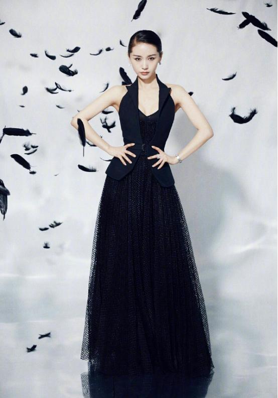 「王子文」王子文最新广告大片真“飒”，女老板气质太出众，美到不可忽视