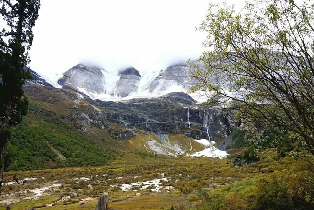 「稻城亚丁」稻城亚丁，一个去了会后悔的地方，我再也不会去