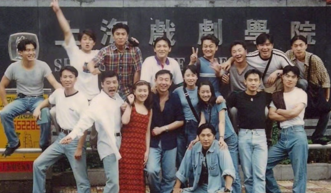 上海戏剧学院|上戏75周年，陆毅李冰冰任泉晒照为母校庆生，模样青涩引人怀念