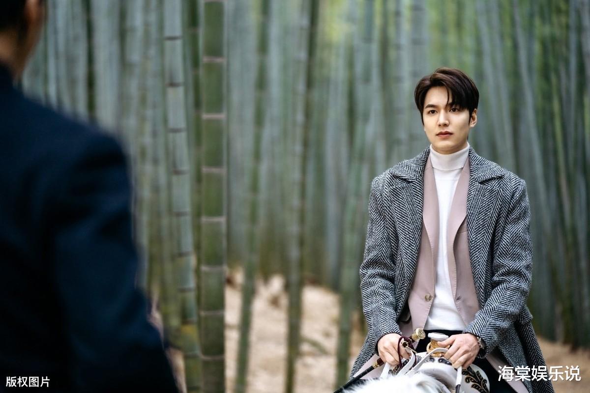 杀青▲《永远的君王》杀青了！李敏镐C位喜感出镜，被身旁的高金银甜翻