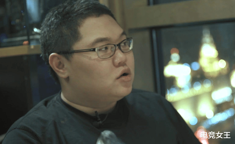 pdd|电竞黑洞有多可怕？PDD直播坦言：看眼一个朋友家没了！