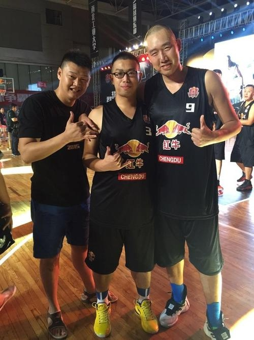 ##南方人和北方人打篮球有什么区别？