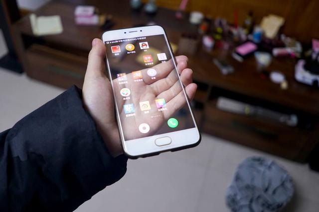 知识产权|中国人研究“超级电池”，40秒充满电寿命翻倍，可惜人在美国