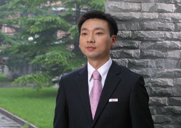 『康辉』康辉的学历，撒贝宁的学历，赵忠祥的学历，网友：差别一目了然