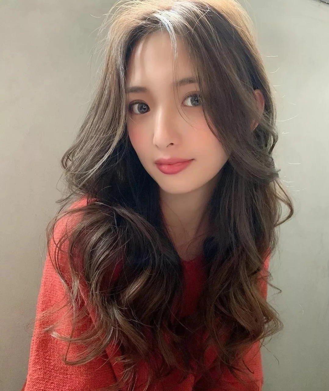 瘦脸|今冬新时尚发型20款，不论长短都很美，立体瘦脸好打理