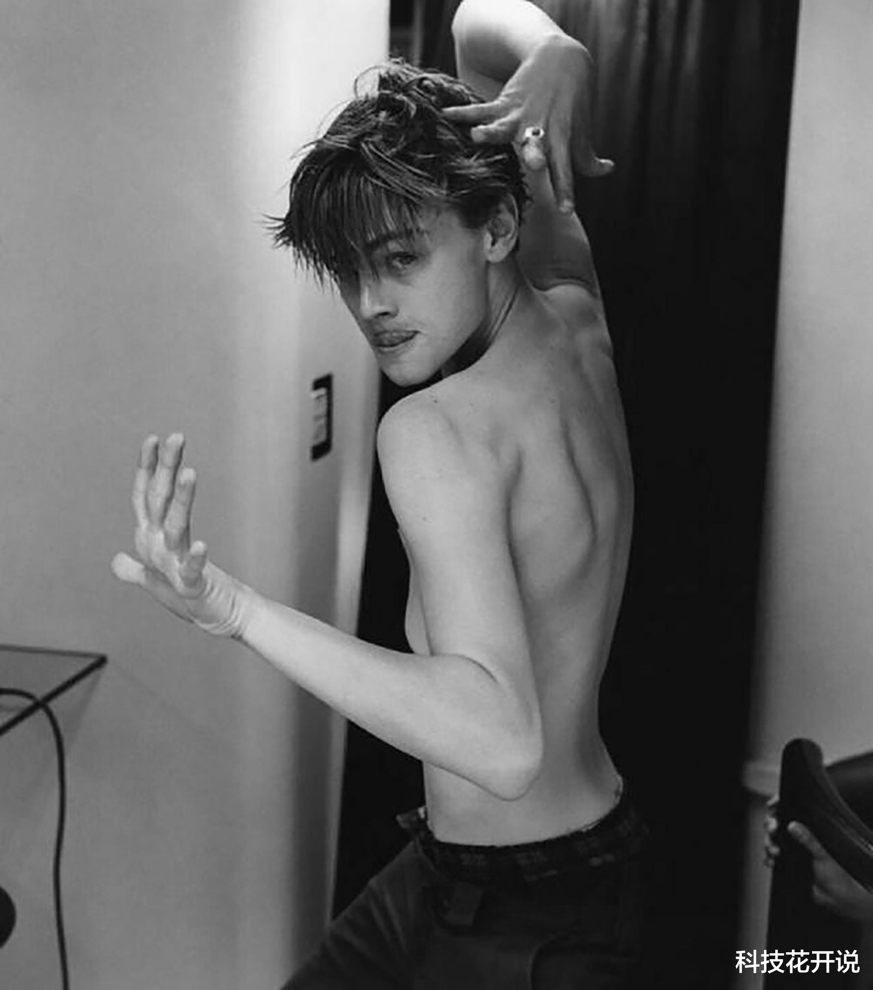 张曼玉|无法重拍瞬间：啃黄瓜的张曼玉，惊艳故宫的王祖贤，牵手滑冰的翁美玲刘德华