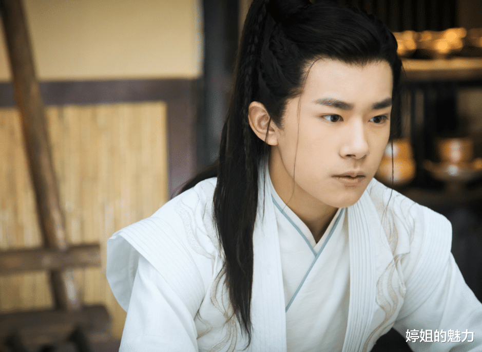 『易烊千玺』易烊千玺凭借一部《少年的你》，摘取金像奖影帝的桂冠