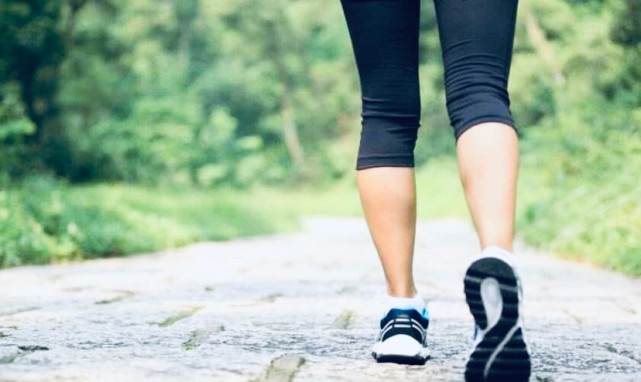 雷军|小米10年，雷军开始每天走10公里: 向前每多走一步, 热爱和勇气就多一分