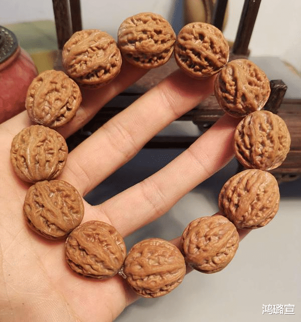 【文玩】现代文玩佛珠手串走低是因为“假货”?别傻了这3点才是问题所在