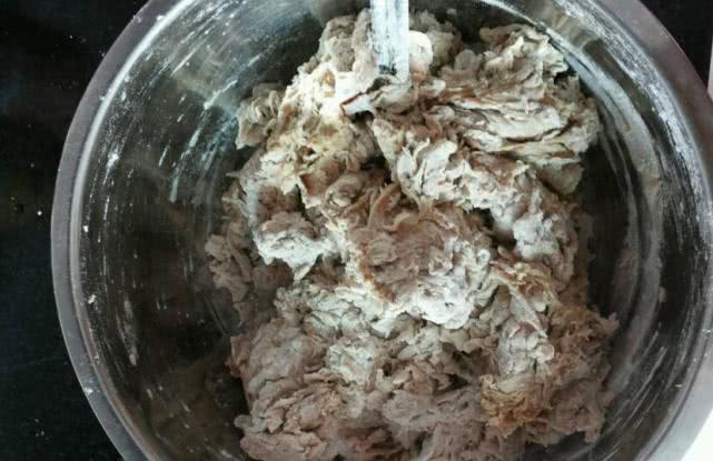 馒头：蒸“馒头”最忌讳做这一步，很多人都在犯，难怪馒头出锅不松软！