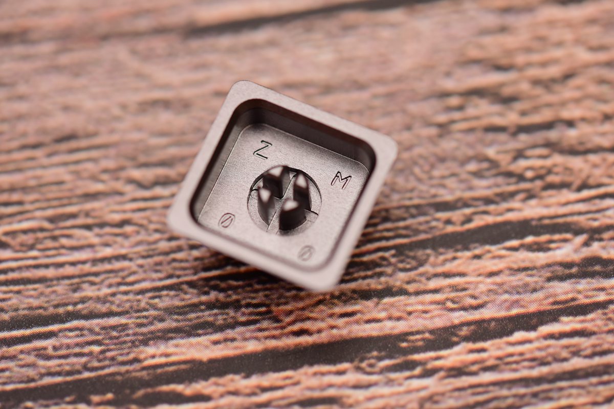 键盘|“WSAD”脏了怎么办？—金属键帽走起来