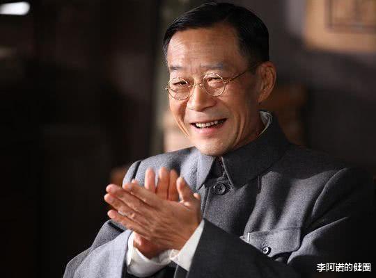 『李雪健』66岁李雪健妻子曝光，竟是我们熟悉的她，儿子长的太像他！