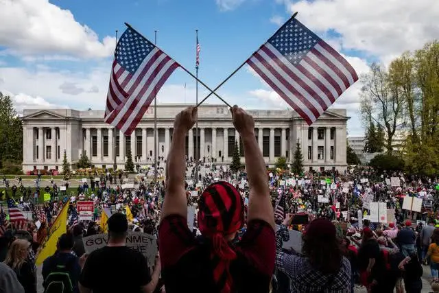 「美国」又闯下大祸！美国将面临死亡高峰期，特朗普丑恶嘴脸再度被揭露
