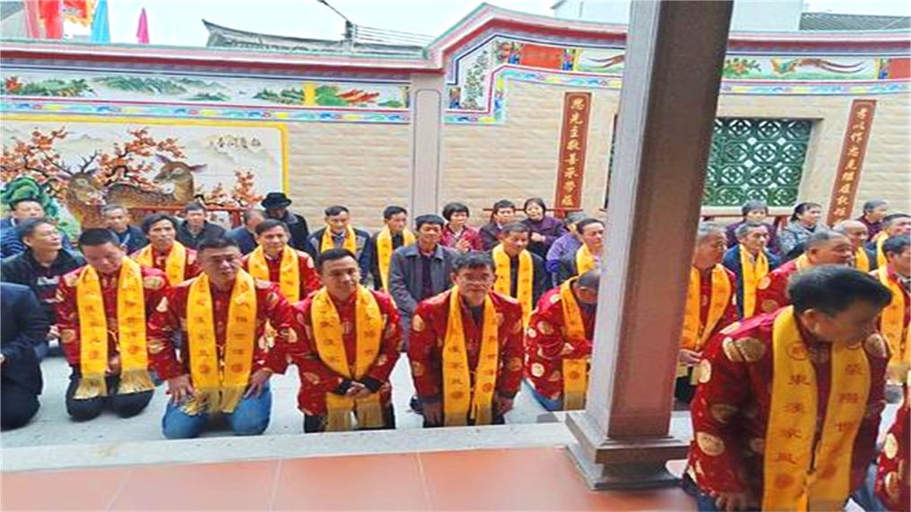 广东“最强”钉子户,腾讯大楼就在对面,网友:谁敢拆就收购谁